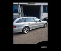 Ricambi Mercedes Benz Ce320 3° W211 3.2 D del 2003 - 8