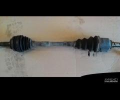 SEMIASSE ANTERIORE SINISTRO TOYOTA Yaris Serie 1nd