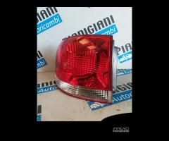 Faro Posteriore Volkswagen Touareg 2005 - 1