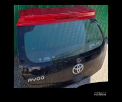 Portellone Toyota Aygo dal 2014 al 2021 - 1