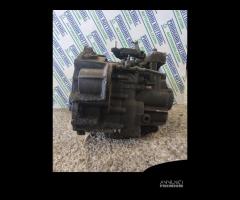 Cambio 6 Marce Volkswagen Touran BKD 2004 - 3