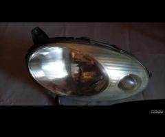 FARO ANTERIORE DX, SX NISSAN MICRA 2004