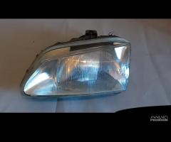 FARO ANTERIORE DX RENAULT MEGANE 1996-1999