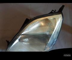 FARO ANTERIORE SX, DX FORD FIESTA 2003 - 1