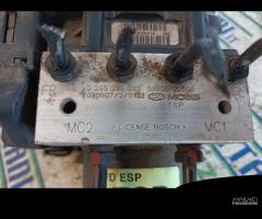 Pompa ABS Hyundai i30 G4FA 2009 - 3