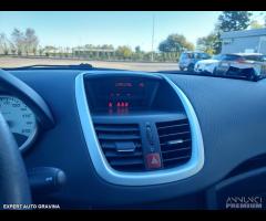 PEUGEOT 207 5 PORTE 1.4 DIESEL IDEALE NEOPATENTATI - 18