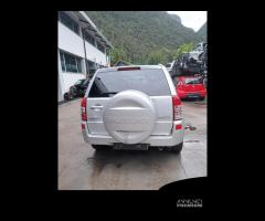 Ricambi Suzuki Grand Vitara 2° versione 1.9 d 2009 - 6