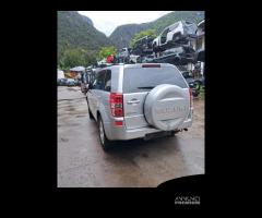 Ricambi Suzuki Grand Vitara 2° versione 1.9 d 2009 - 7