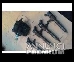 KIT INIETTORI OPEL Astra H Berlina 0445110159 z19d