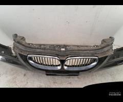 Paraurti anteriore Bmw Serie 5 E61 2.5 del 2005 - 12