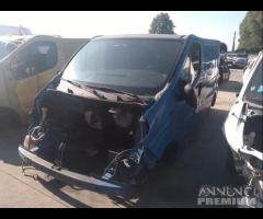 Renault Trafic 2006 Demolito - Per Ricambi - 2