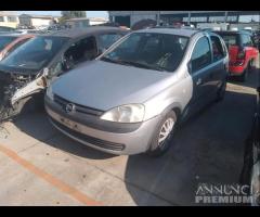 Opel Corsa C 2002 Demolita - Per Ricambi