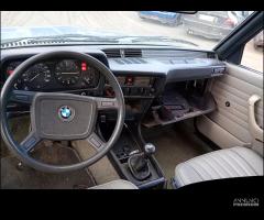 BMW Serie 3 318i E21 | SOLO PER RICAMBI