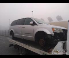 Chrysler Voyager 2009 2.8 Demolita - Per Ricambi