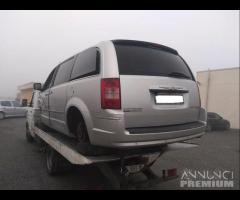 Chrysler Voyager 2009 2.8 Demolita - Per Ricambi