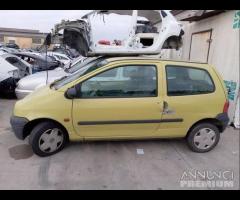 Renault Twingo 2001 Demolita - Per Ricambi