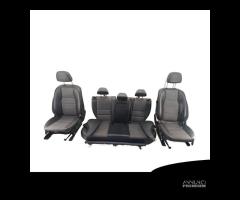 Tappezzeria Mercedes-Benz Classe C 2.2 diesel 2011