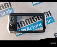 Kit Autoradio con Display Peugeot 208 2019