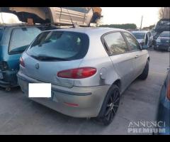 Alfa Romeo 147 MK2 Restyling Per Ricambi - Demolit