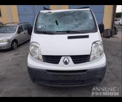 Renault Trafic 2012 Demolito - Ricambi NO MOTORE