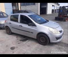 Renault Clio 2007 Benzina Demolita - Per Ricambi