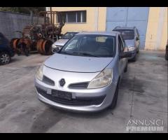 Renault Clio 2007 Benzina Demolita - Per Ricambi