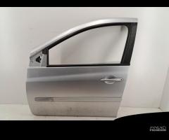 Porta anteriore sinistra Renault Clio 1.5 D 2009