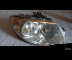 FARO ANTERIORE DX, SX CHRYSLER VOYAGER 2006 - 2