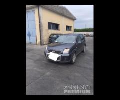 Ford Fusion 2005 1.4 TD Demolita - Per Ricambi - 1