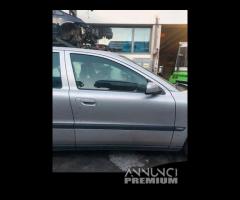 Porta anteriore destra Volvo S60 2.4 del 2004