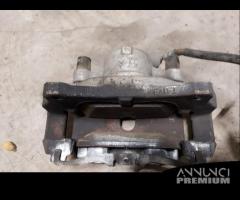 Pinza anteriore destra Citroen C5 3.0 V6 del 2009