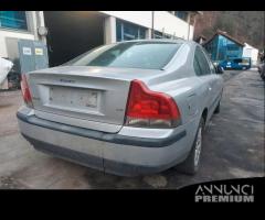 Paraurti posteriore Volvo S60 2.4 diesel del 2004