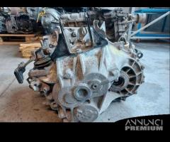 Cambio manuale Toyota Auris 2.2 diesel del 2007 - 6