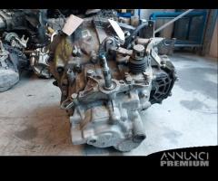 Cambio manuale Renault Megane 1.9 diesel del 2005 - 6