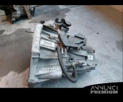 Cambio manuale Renault Megane 1.5 diesel del 2010 - 10