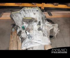 Cambio manuale Renault Espace 2.2 diesel del 2004 - 5