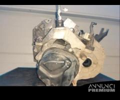 Cambio manuale Renault Clio 1461 diesel del 2008 - 4