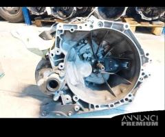 Cambio manuale Peugeot 2008 1.6 diesel del 2015