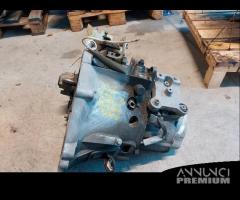 Cambio manuale Peugeot 2008 1.6 diesel del 2015 - 7