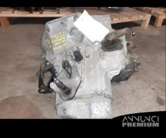 Cambio manuale Peugeot 206 1.4 diesel del 2003