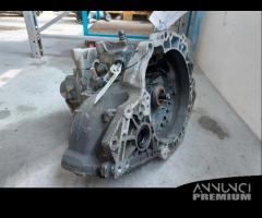 Cambio manuale Opel Corsa d 1.3 diesel del 2010 - 1