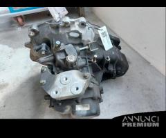 Cambio manuale Opel Corsa d 1.3 diesel del 2010 - 3