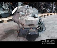 Cambio manuale Opel Corsa 1.2 benzina del 2013 - 9