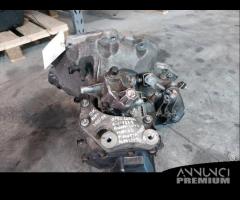 Cambio manuale Opel Corsa 1.2 benzina del 2013 - 10