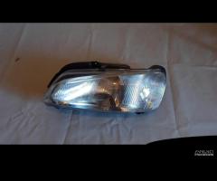 FARO ANTERIORE SX PEUGEOT 106 1996-2005 - 1