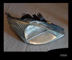 FARO ANTERIORE DX FORD FOCUS 1998 - 1