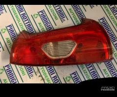 Faro Posteriore Destro per Fiat Panda 2013