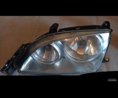 FARO ANTERIORE SX TOYOTA AVENSIS 2000