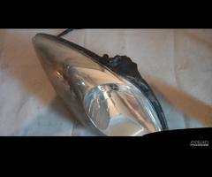 FARO ANTERIORE DX TOYOTA YARIS 2005