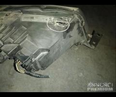 Faro Anteriore SX Per Bmw Serie 3 Restyling 2010